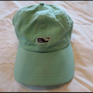 Vineyard vines logo hat